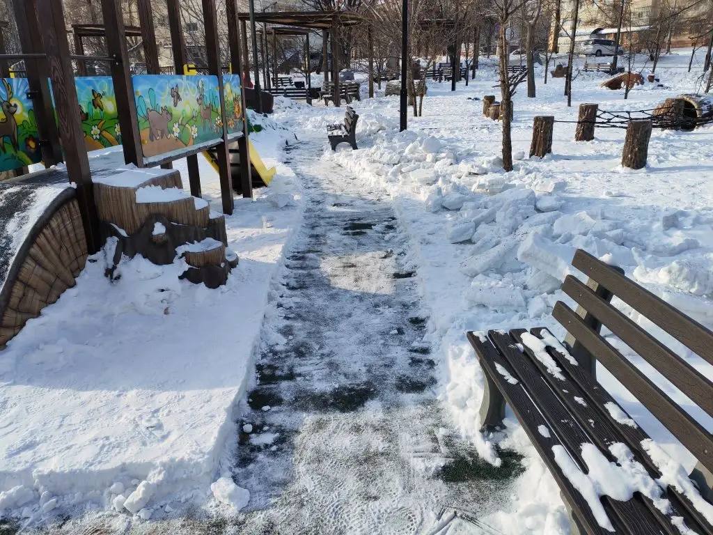 Работа в праздничные дни продолжается, чтобы наш город оставался чистым, уютным и безопасным Работа в праздничные дни продолжается, чтобы наш город оставался чистым, уютным и безопасным