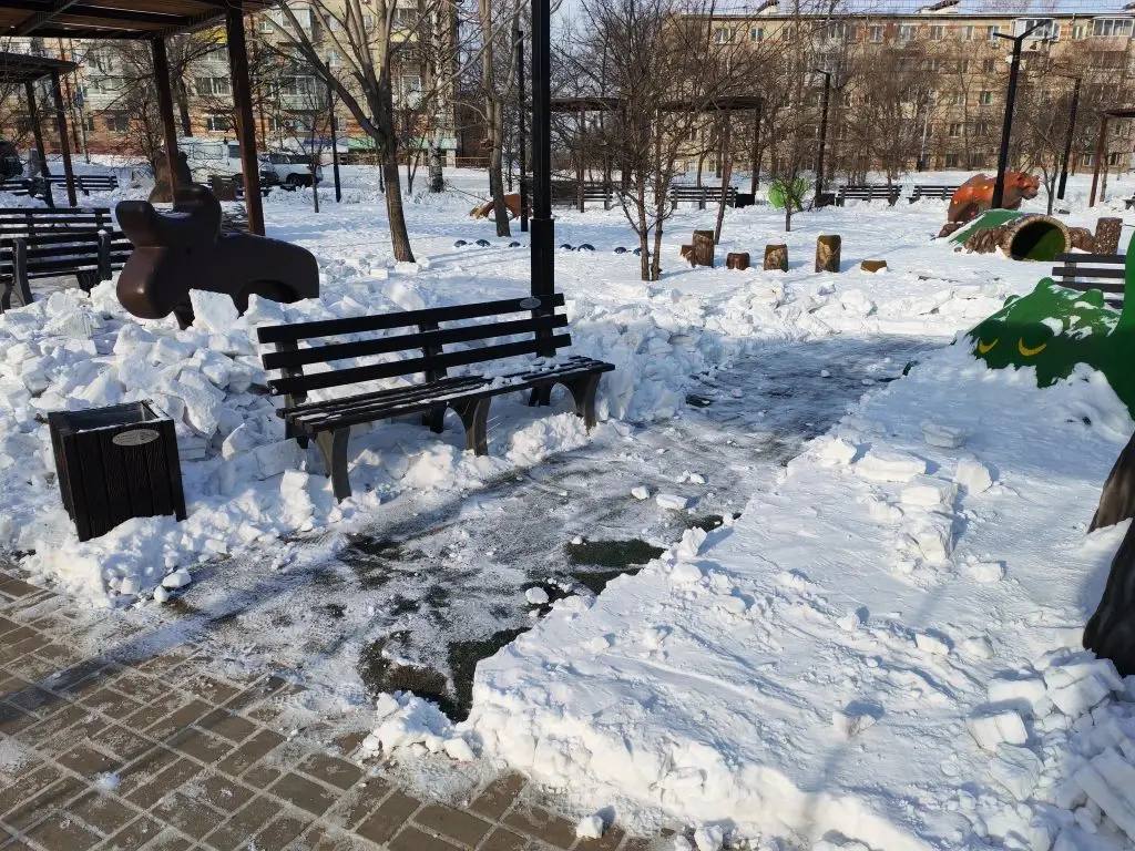 Работа в праздничные дни продолжается, чтобы наш город оставался чистым, уютным и безопасным Работа в праздничные дни продолжается, чтобы наш город оставался чистым, уютным и безопасным