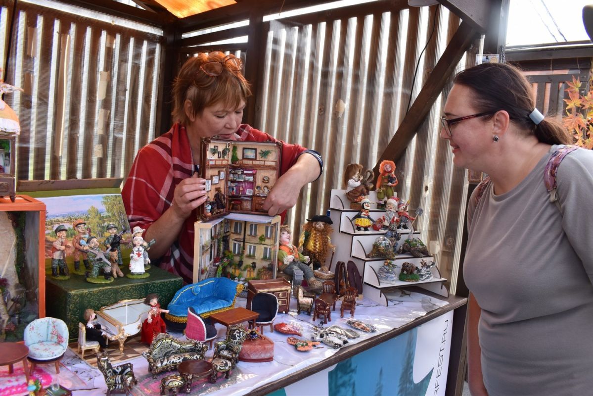 Вселенные в коробке: маленькие миры хабаровчанки Елены Олексиной