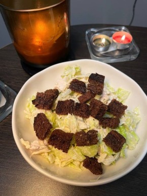 Новый год на пороге: яркие идеи для праздничного салата