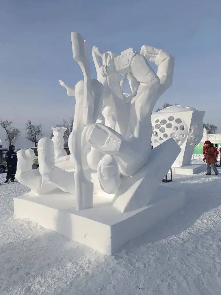 Хабаровские мастера покорили Харбин на Международном конкурсе ледовых и снежных скульптур
