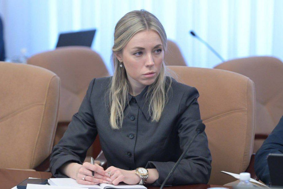 Губернатор региона представил исполняющего обязанности министра туризма Хабаровского края Марину Ярцеву