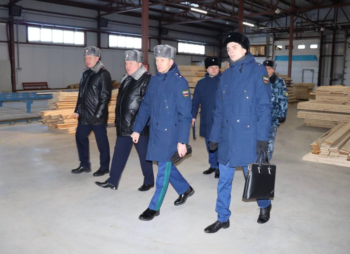 Сегодня прокурор Хабаровского края Виталий Степанов в рамках рабочей поездки посетил район имени Лазо