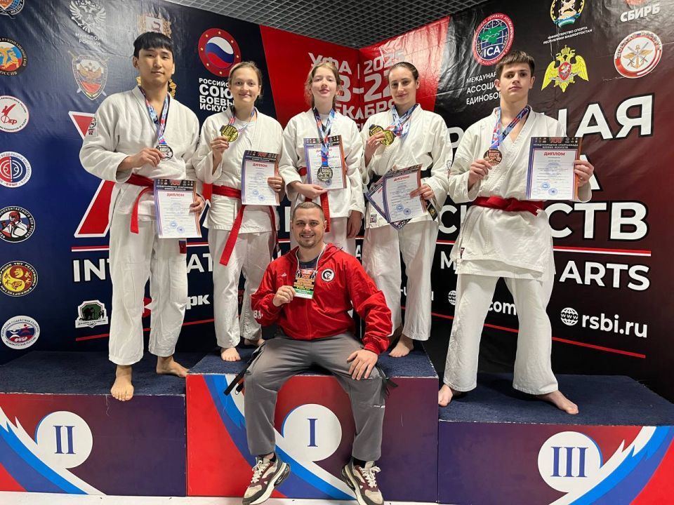 Медали Всероссийских соревнований по всестилевому каратэ завоевали спортсмены Хабаровского края