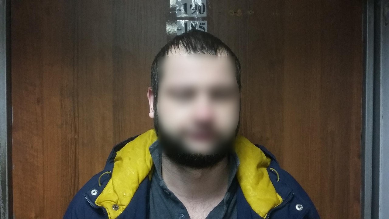 В Екатеринбурге транспортные полицейские привлекли к административной ответственности авиапассажира