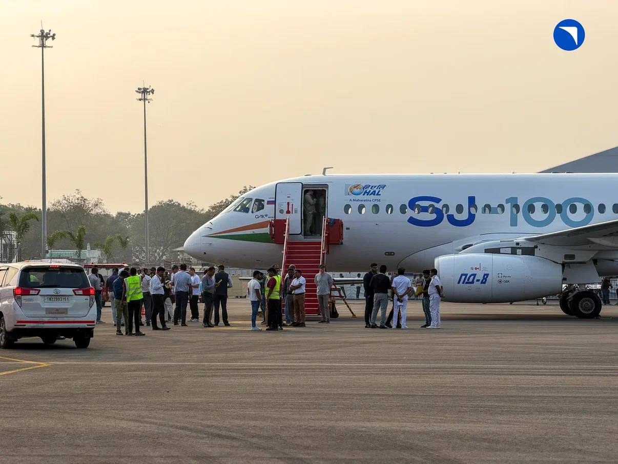 Импортозамещённый «Суперджет-100», собранный на Комсомольском-на-Амуре авиазаводе, прибыл на международную авиавыставку Wings India в Индию Импортозамещённый «Суперджет-100», собранный на Комсомольском-на-Амуре авиазаводе, прибыл на международную авиавыставку Wings India в Индию