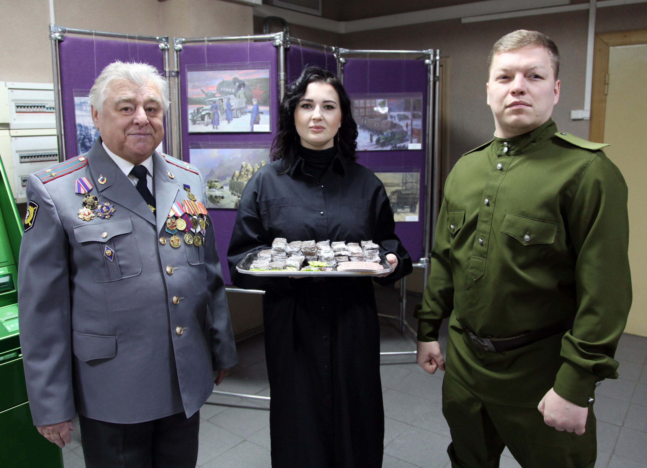 Полицейские Хабаровского края приняли участие в общероссийской инициативе «Блокадный хлеб», посвященной памяти жертв блокады Ленинграда Полицейские Хабаровского края приняли участие в общероссийской инициативе «Блокадный хлеб», посвященной памяти жертв блокады Ленинграда