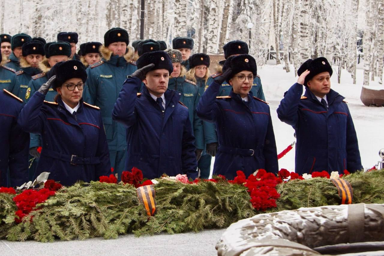 В День воинской славы сотрудники региональных следственных управлений СК России отдали дань уважения и памяти жителям блокадного Ленинграда В День воинской славы сотрудники региональных следственных управлений СК России отдали дань уважения и памяти жителям блокадного Ленинграда