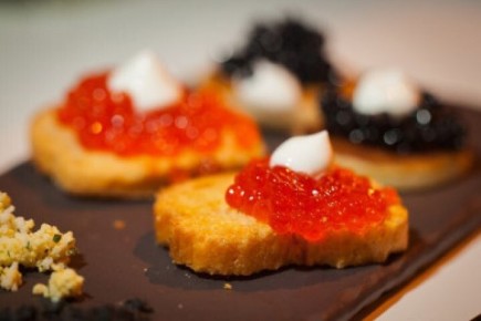 Как хабаровчанам распознать качественную красную икру при покупке