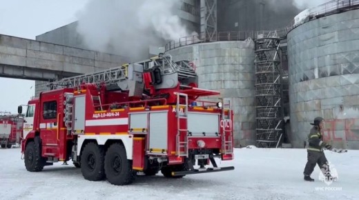 В Хабаровске тушат возгорание на кровле одного из корпусов ТЭЦ-3, есть жертвы