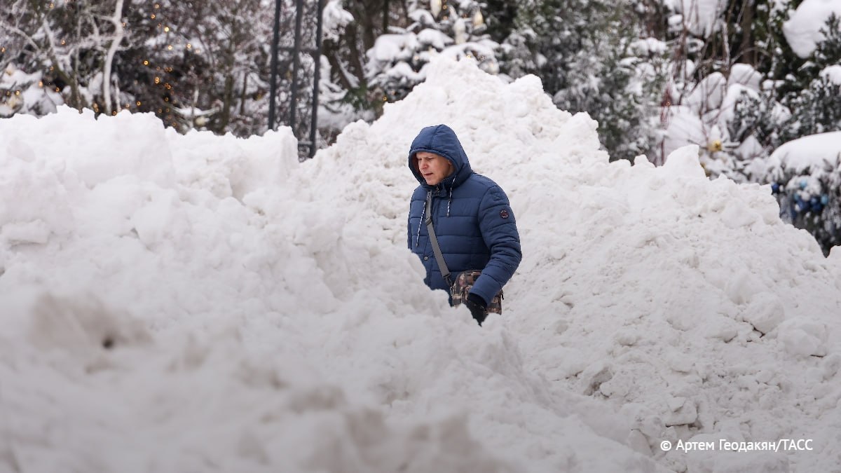 Регионы РФ с самыми высокими сугробами назвал ТАСС центр погоды «Фобос»