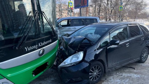 �� ��������������� ������ ������� � 15 ����� 00 ����� � �.���������� ��������, �������� ������������ ��������� �Nissan Serena�, ������� � ����������� ���������� �� ��. ���������� � ����� ��������� �� ������� ������...