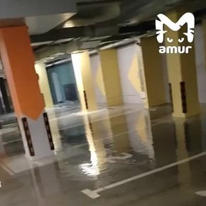 Новый порыв произошел в хабаровском ЖК "Дуэт", который накануне сильно затопило