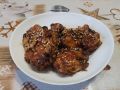 Запеченные куриные крылышки в маринаде с кунжутом