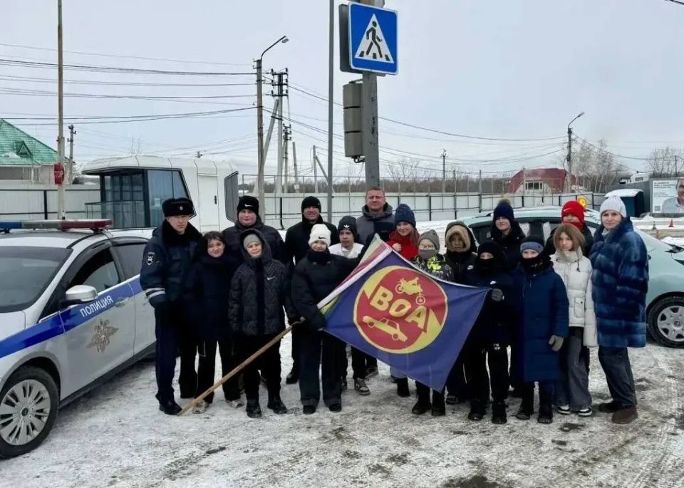 Сотрудник Госавтоинспекции города Хабаровска и представитель «Всероссийского Общества Автомобилистов» провели с детьми из детского дома «Шанс» профилактическое мероприятие «Мы знаем ПДД!»