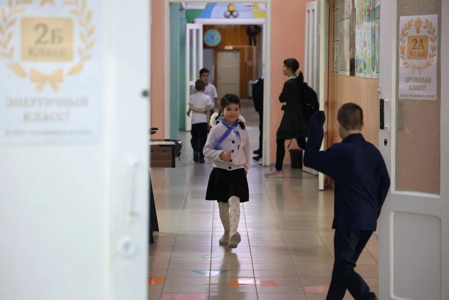 «Я не представляю себя ни в какой другой сфере»: Педагогический коллектив в селе имени Полины Осипенко прирастает молодыми учителями