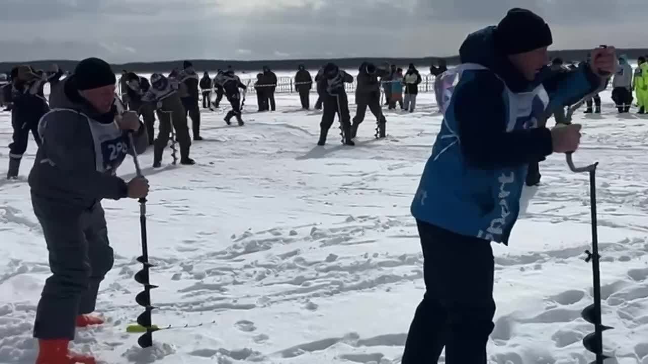 «Сахалинский лед-2026»: 280 команд со всей страны приняли участие в фестивале любительской рыбалки