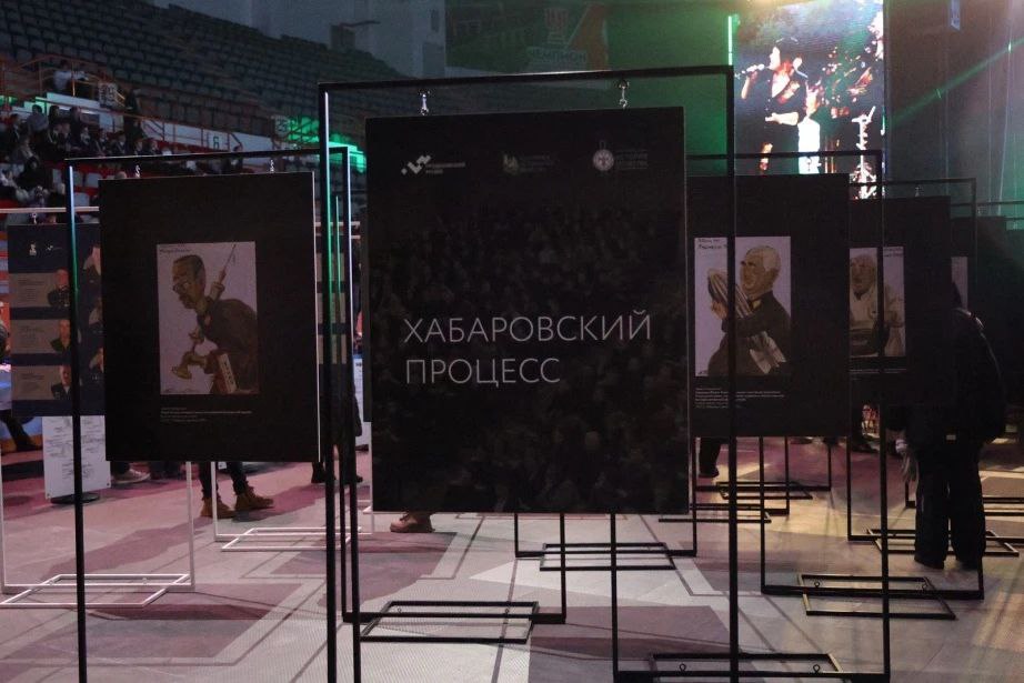 В Хабаровске проходит патриотический форум «Народ и Армия едины» В Хабаровске проходит патриотический форум «Народ и Армия едины»