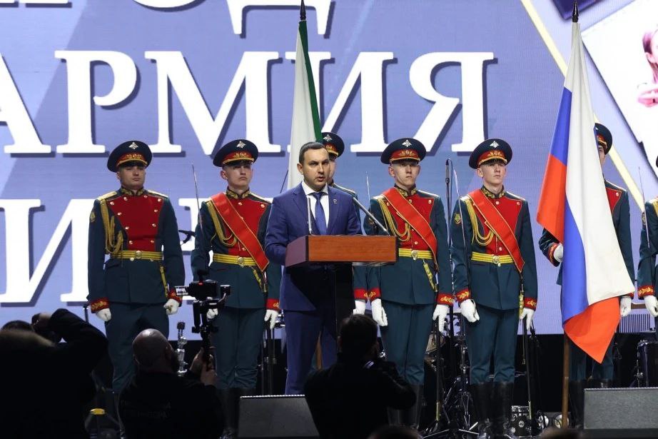 В Хабаровске проходит патриотический форум «Народ и Армия едины» В Хабаровске проходит патриотический форум «Народ и Армия едины»