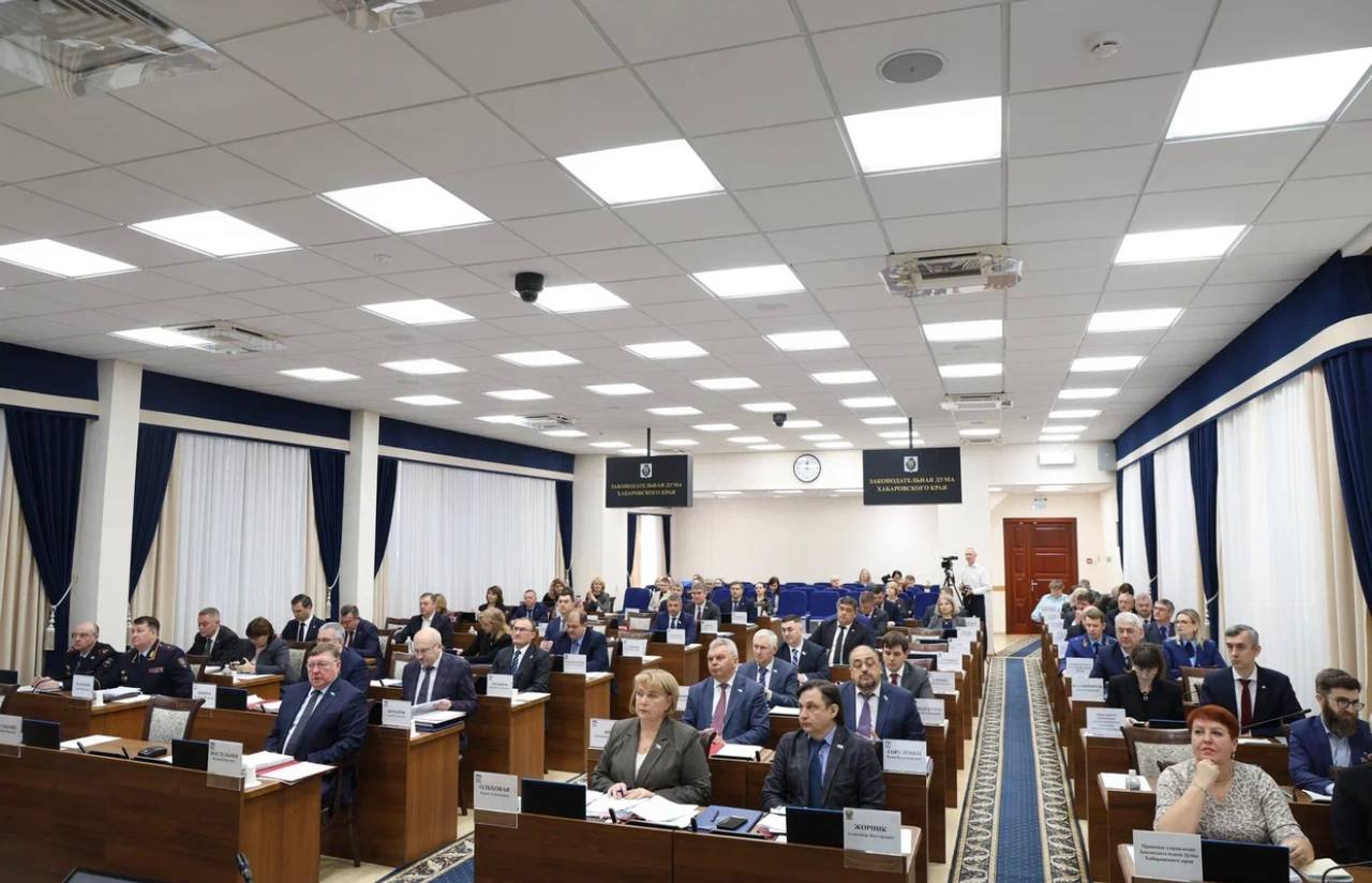 Прокурор края Виталий Степанов принял участие в очередном заседании Законодательной Думы региона