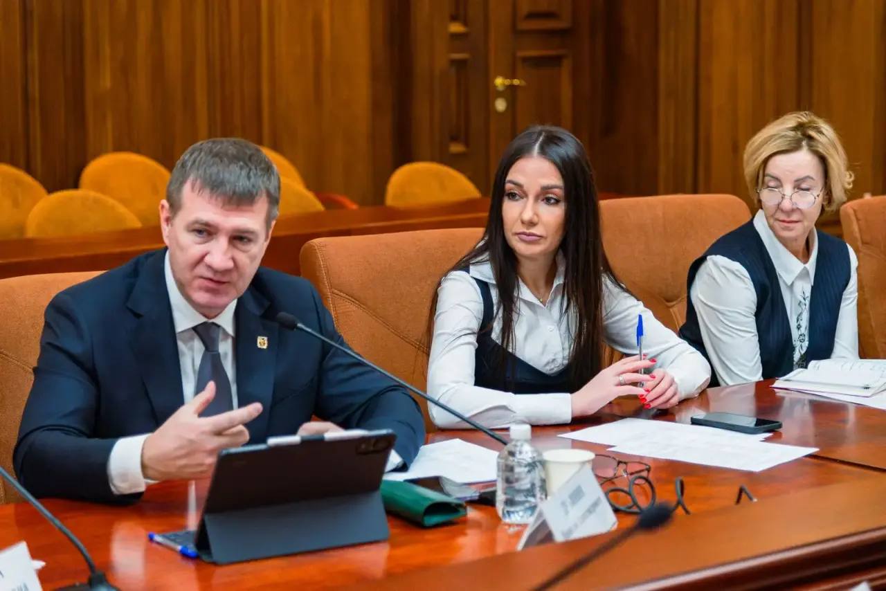 Дубинин: Государство расставляет приоритеты поддержки МСП: в первую очередь - производства Дубинин: Государство расставляет приоритеты поддержки МСП: в первую очередь - производства