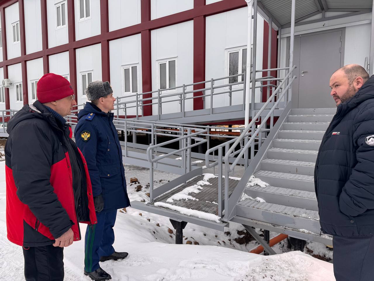 Прокурор края Виталий Степанов в рамках рабочей поездки осуществил проверку хода выполнения строительных и ремонтных работ на объектах здравоохранения Прокурор края Виталий Степанов в рамках рабочей поездки осуществил проверку хода выполнения строительных и ремонтных работ на объектах здравоохранения