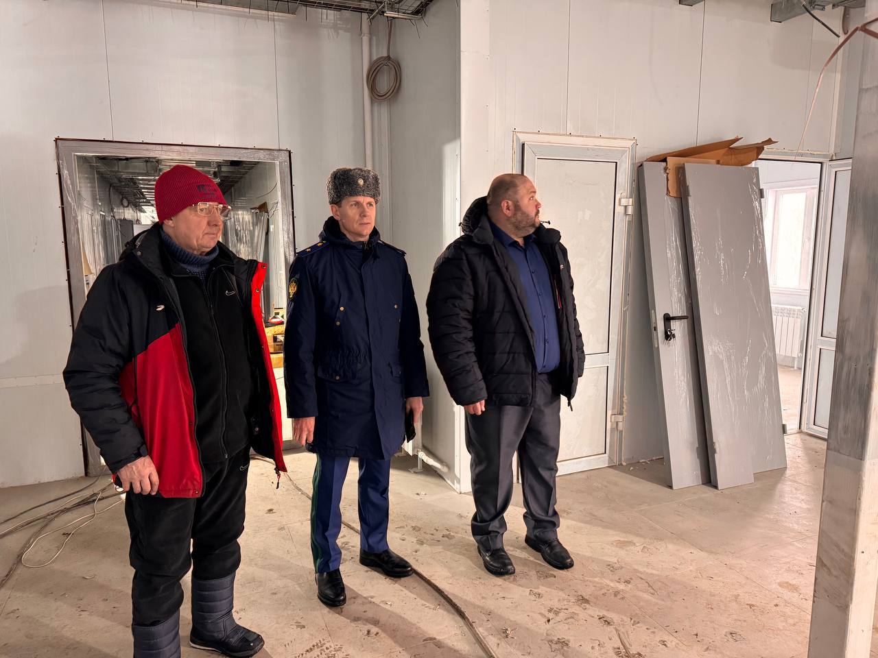 Прокурор края Виталий Степанов в рамках рабочей поездки осуществил проверку хода выполнения строительных и ремонтных работ на объектах здравоохранения Прокурор края Виталий Степанов в рамках рабочей поездки осуществил проверку хода выполнения строительных и ремонтных работ на объектах здравоохранения