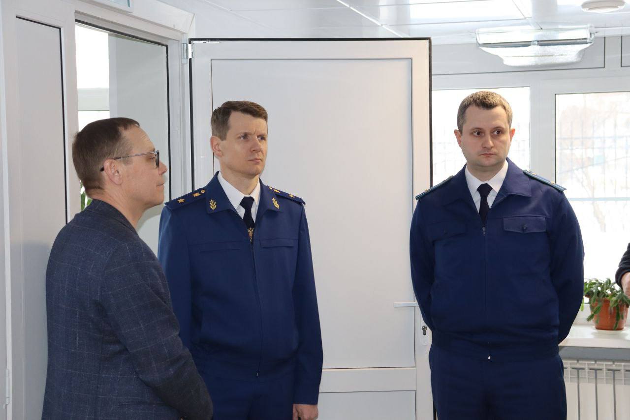 Прокурор края Виталий Степанов в рамках рабочей поездки осуществил проверку хода выполнения строительных и ремонтных работ на объектах здравоохранения Прокурор края Виталий Степанов в рамках рабочей поездки осуществил проверку хода выполнения строительных и ремонтных работ на объектах здравоохранения