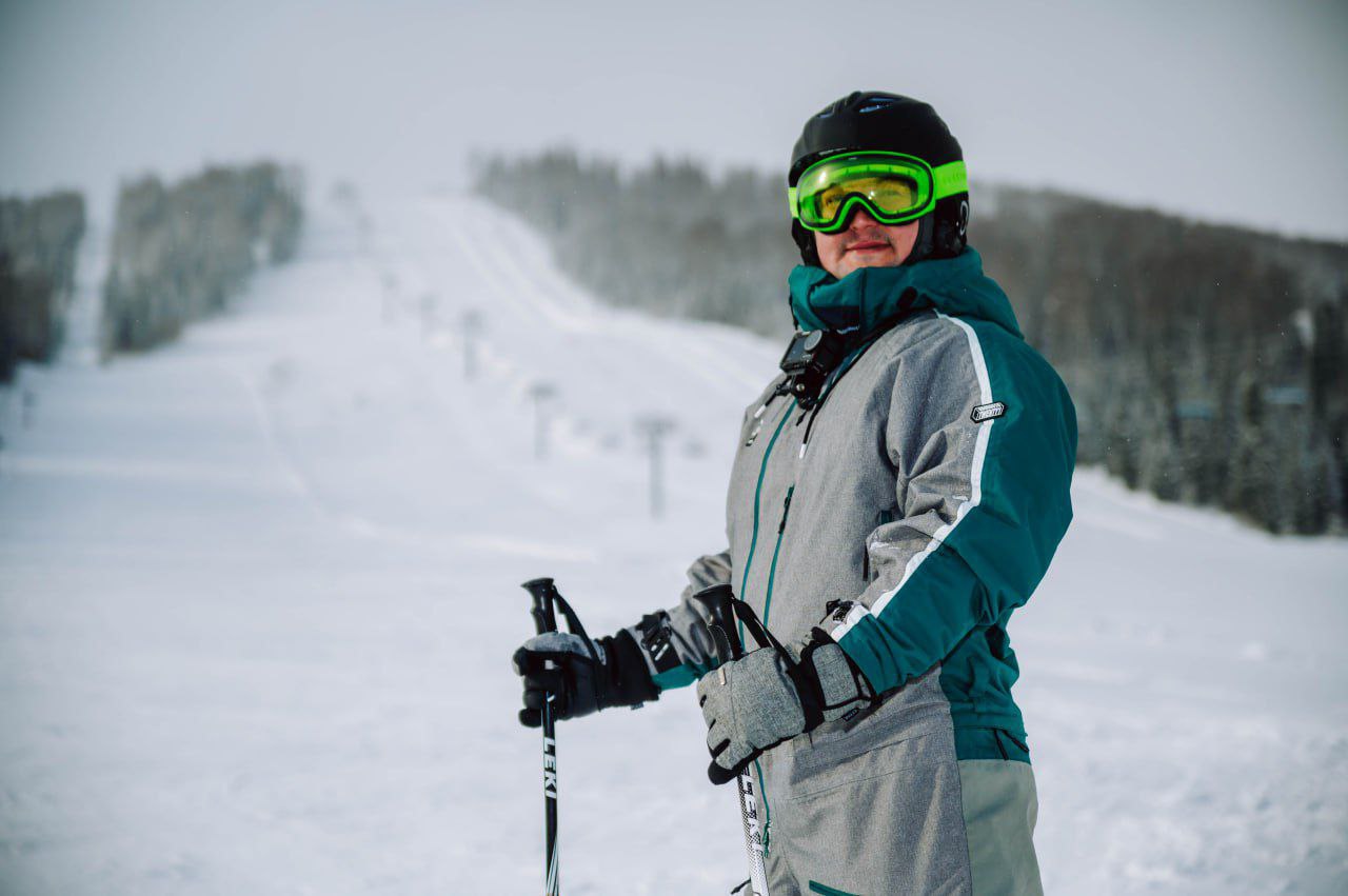 Он уже покорил сноуборд. Теперь — лыжи и золото!