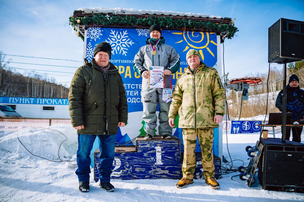Он уже покорил сноуборд. Теперь — лыжи и золото! Он уже покорил сноуборд. Теперь — лыжи и золото!