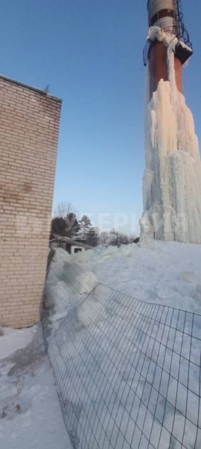 Лед пробил водопроводную трубу в селе под Хабаровском