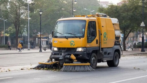 Улицы в Ванино эффективно очистит новый вакуумный пылесос