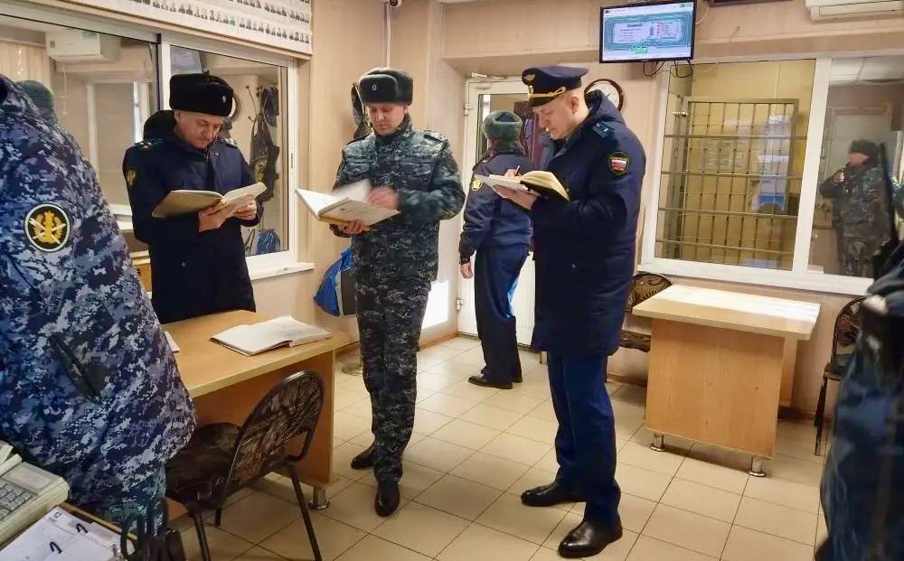 Заместитель прокурора Хабаровского края Сергей Аксаментов проверил пенитенциарные учреждения г. Комсомольска-на-Амуре Заместитель прокурора Хабаровского края Сергей Аксаментов проверил пенитенциарные учреждения г. Комсомольска-на-Амуре