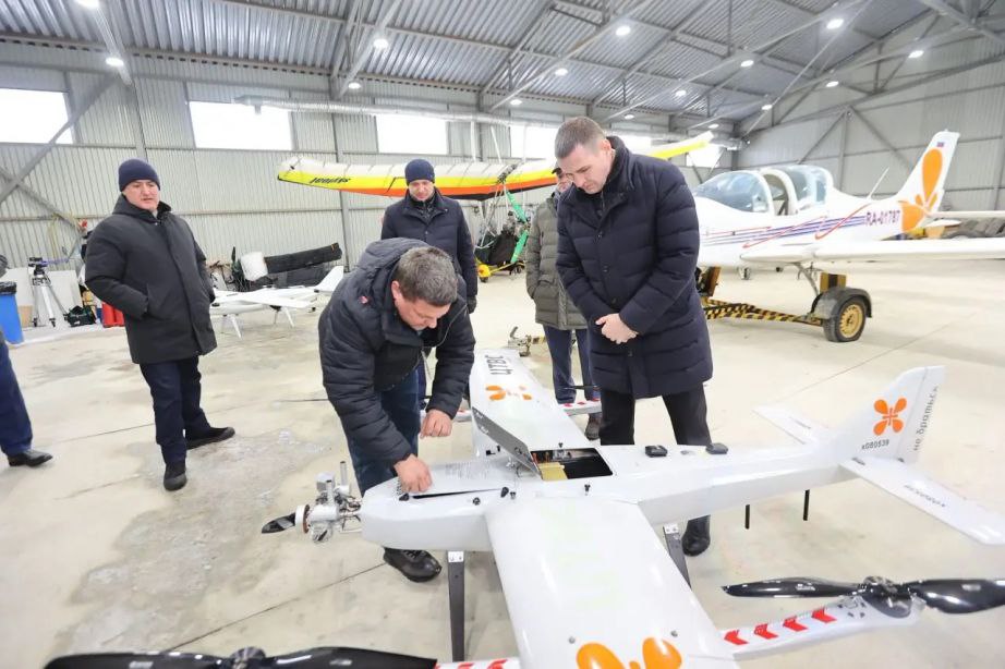 Передовые практики цифровизации Сахалинской области изучила делегация края во главе с Дмитрием Демешиным Передовые практики цифровизации Сахалинской области изучила делегация края во главе с Дмитрием Демешиным