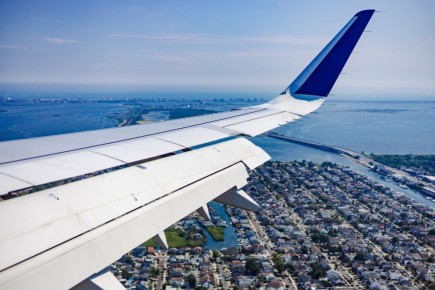 Налог на выезд за границу предложили ввести в России