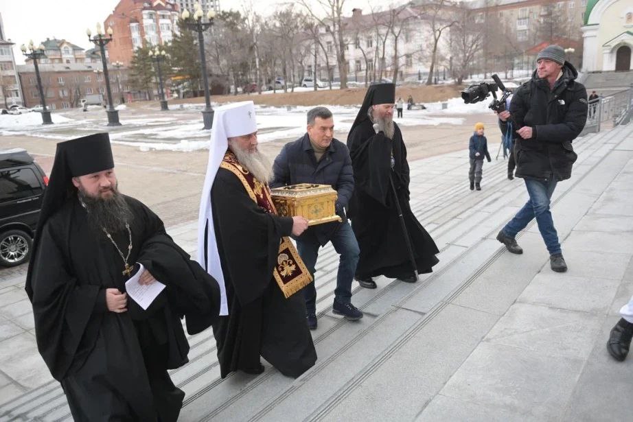 В Хабаровск прибыл ковчег с честной главой святителя Иннокентия Московского В Хабаровск прибыл ковчег с честной главой святителя Иннокентия Московского