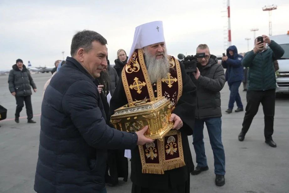 В Хабаровск прибыл ковчег с честной главой святителя Иннокентия Московского