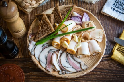 Сало для женщин: четыре аргумента в пользу этого уникального продукта