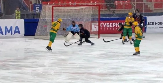 Бронзовые медали Чемпионата России по бенди выиграл архангельский «Водник»