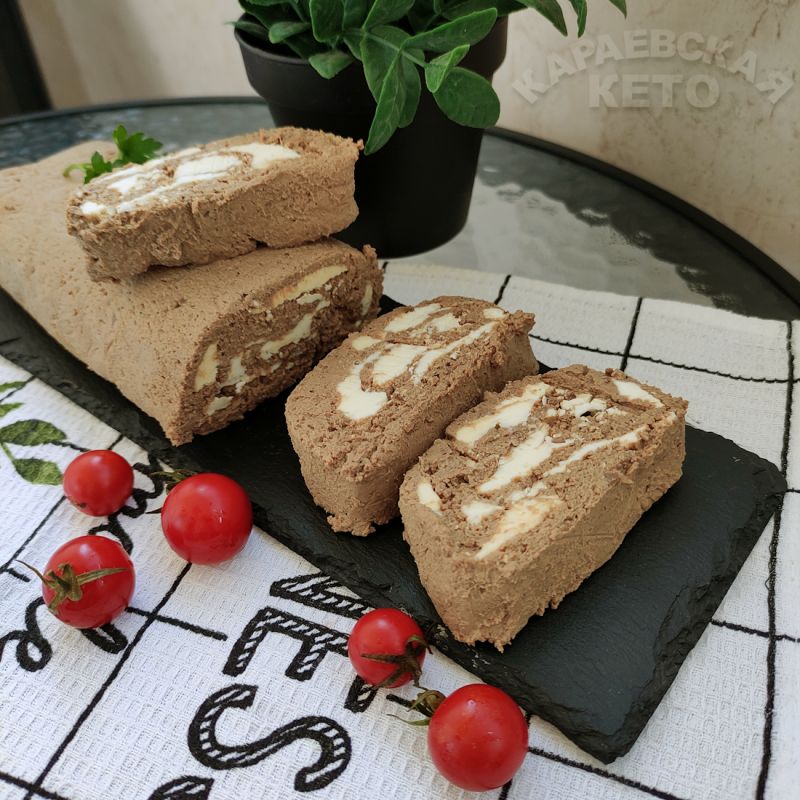 Почему сливочное масло лучше наносить слоем, а не кусочками: секрет вкусного печеночного рулета