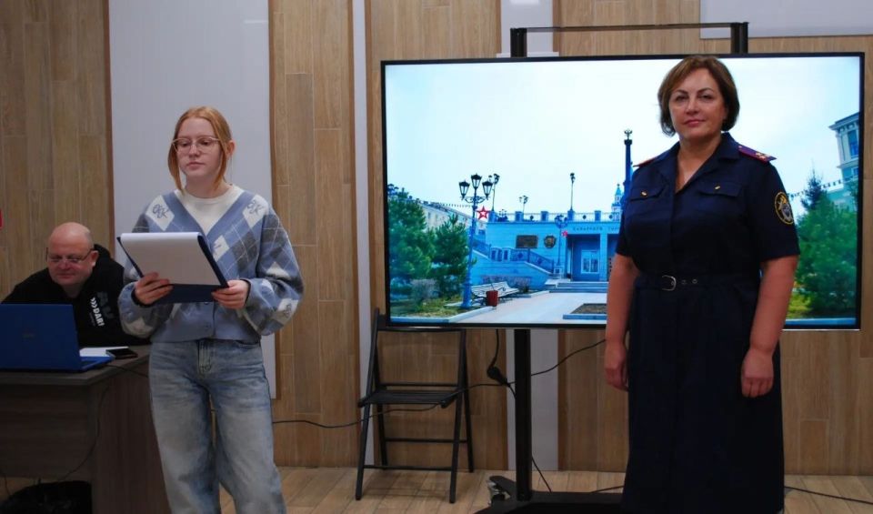 В Хабаровске состоялась военно-историческая игра «У войны не женское лицо» с участием кадет Следственного комитета России