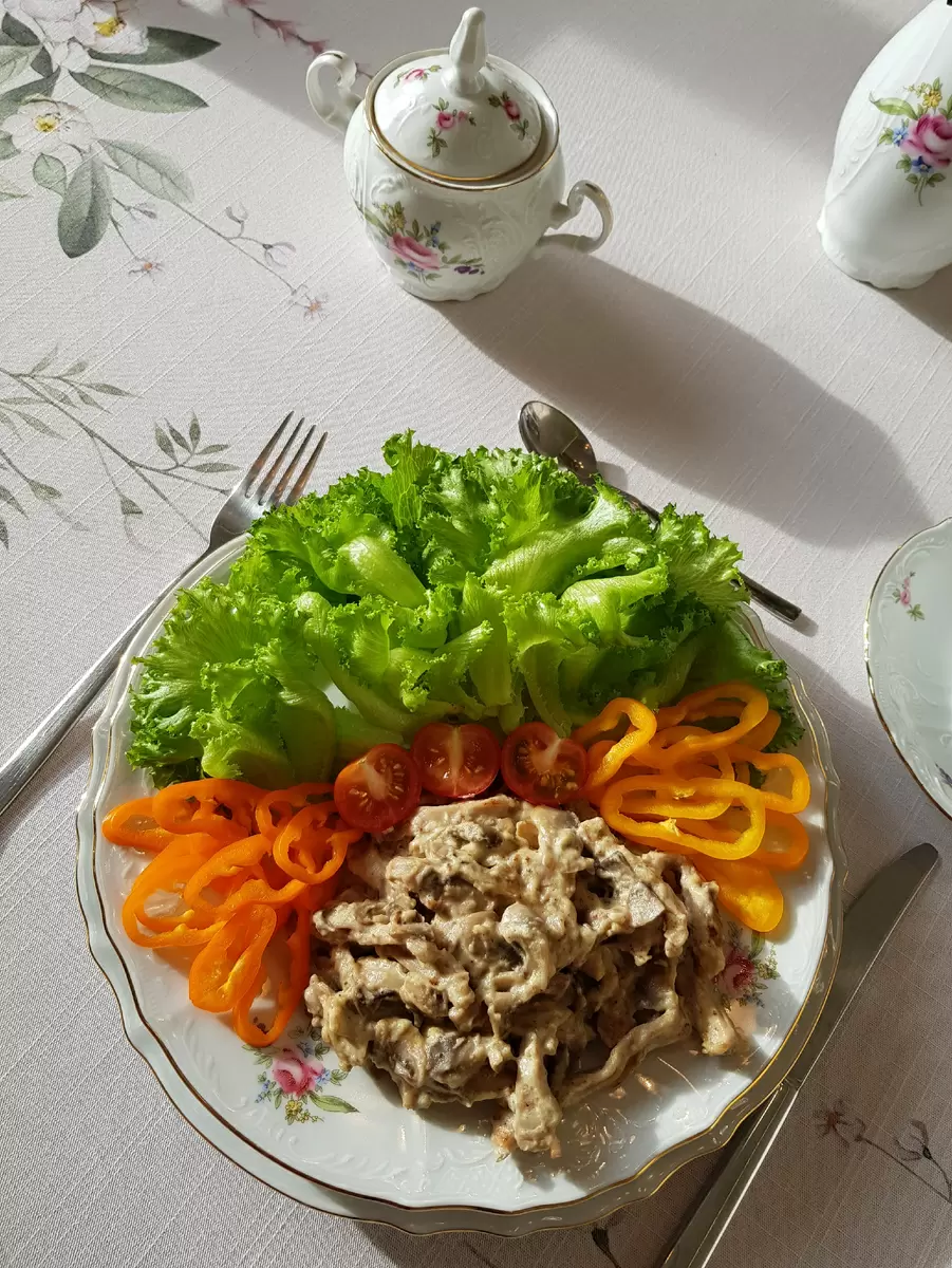 Фрикасе из кролика и шампиньонов: классика французской кухни на вашей кухне