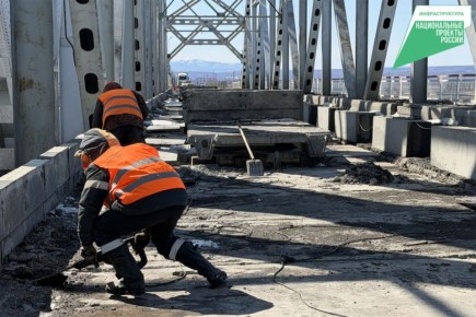 Движение по обеим полосам моста через Амур у Комсомольска-на-Амуре откроют в конце осени