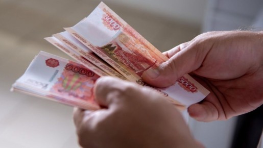 Хабаровский полицейский задержан за получение взятки от сутенерши