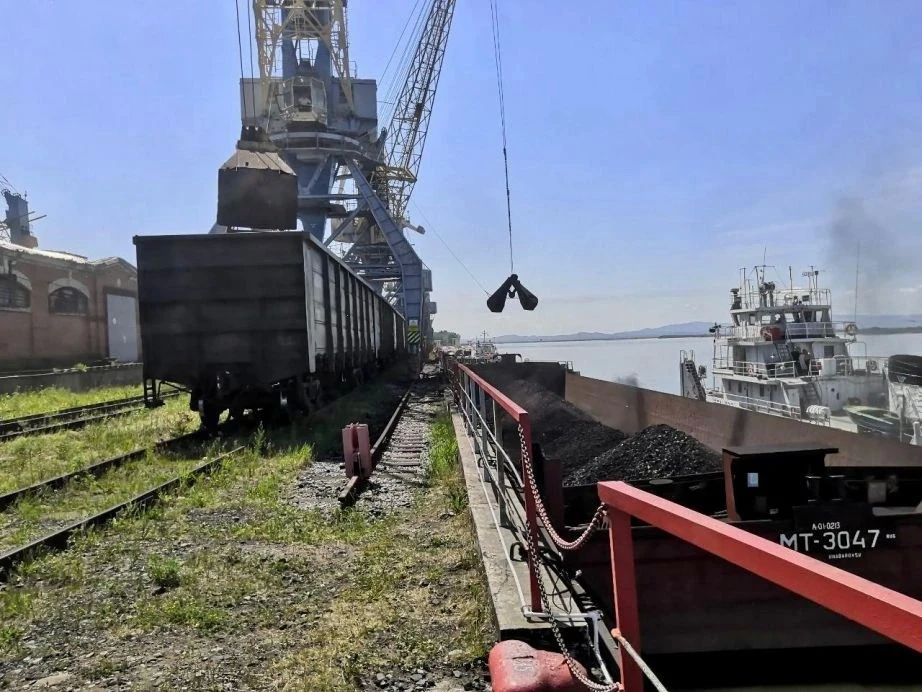 План завоза продовольствия в северные районы Хабаровского края в этом году увеличен на 30% План завоза продовольствия в северные районы Хабаровского края в этом году увеличен на 30%