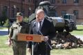 Вице-губернатор края Артем Мельников передал очередную партию техники для военнослужащих