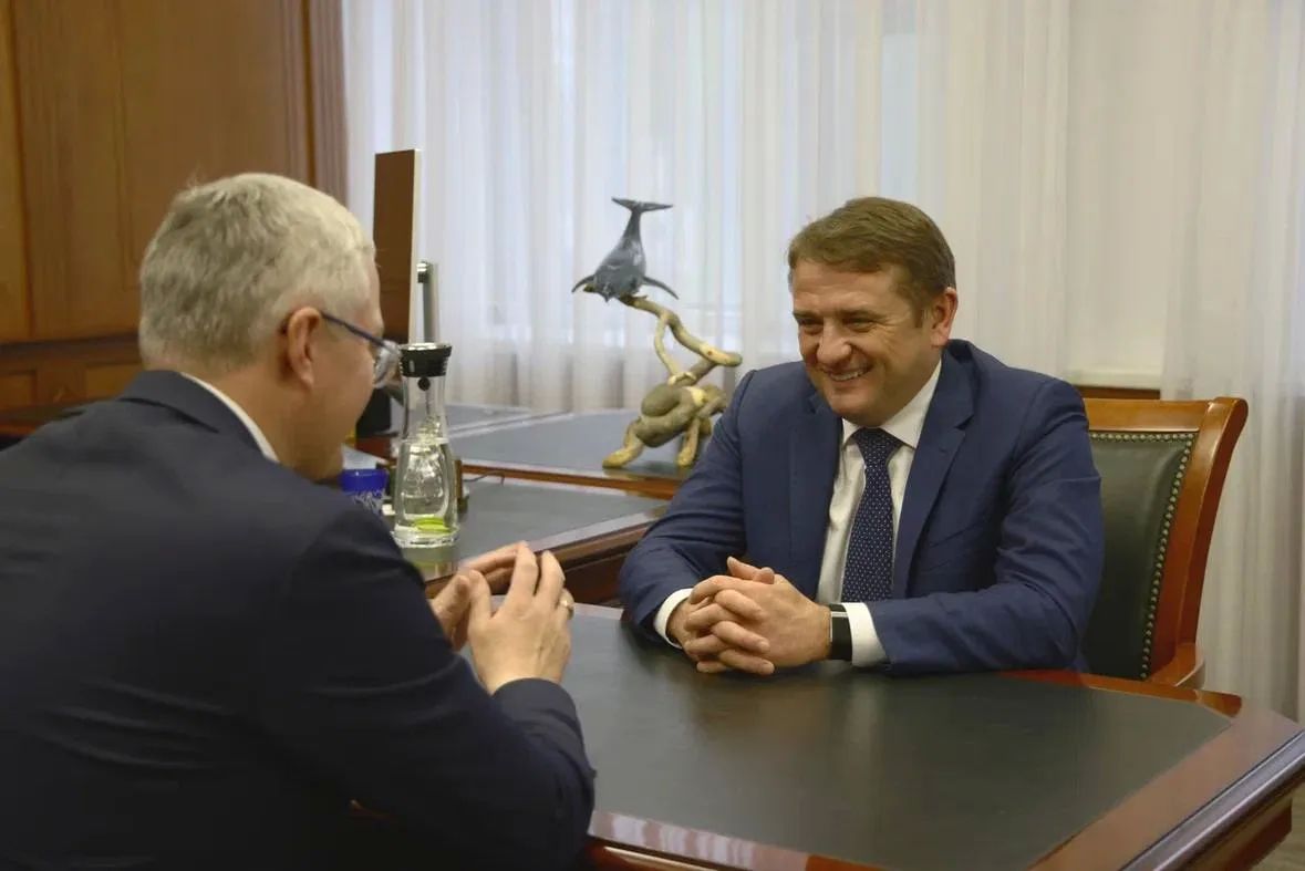 Глава Росрыболовства Илья Шестаков оценил ход лососевой путины во время рабочей поездки на Камчатку Глава Росрыболовства Илья Шестаков оценил ход лососевой путины во время рабочей поездки на Камчатку