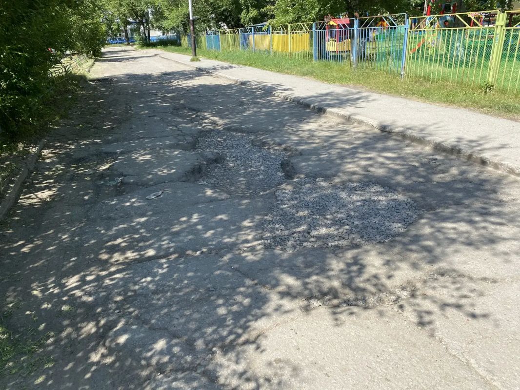 Депутаты краевого парламента проверили состояние дорог Хабаровска Депутаты краевого парламента проверили состояние дорог Хабаровска