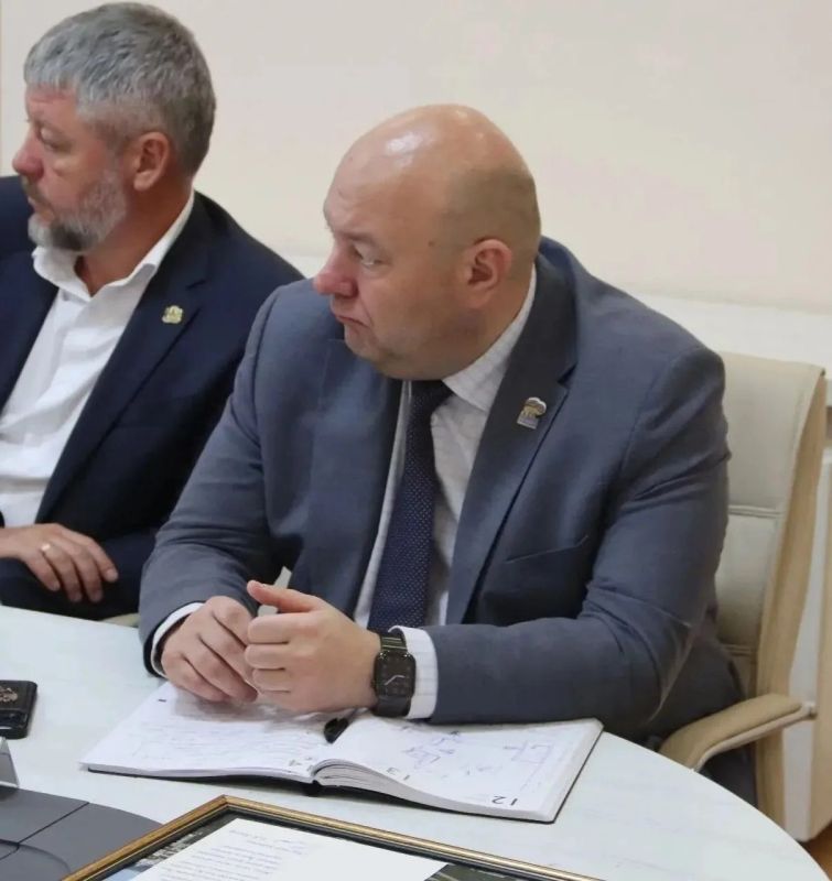 Сергей Кравчук: На очередном аппаратном совещании дал ряд поручений по поддержке бизнеса и развитию городской среды Сергей Кравчук: На очередном аппаратном совещании дал ряд поручений по поддержке бизнеса и развитию городской среды