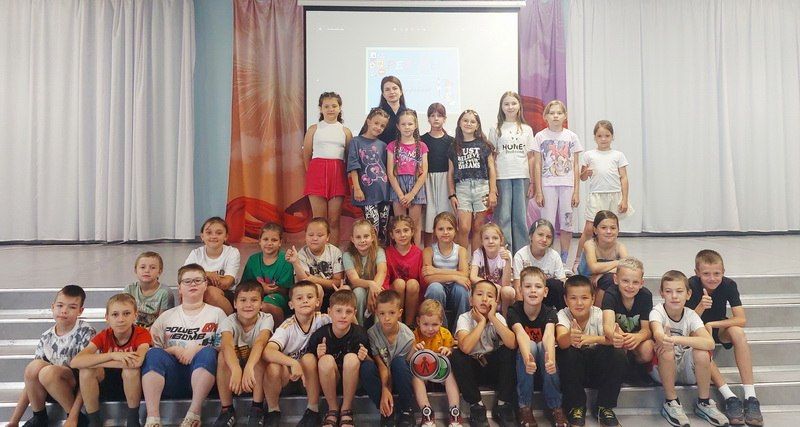 Сотрудники Госавтоинспекции района имени Лазо провели профилактическое мероприятие «Отдыхаем про ПДД не забываем» Сотрудники Госавтоинспекции района имени Лазо провели профилактическое мероприятие «Отдыхаем про ПДД не забываем»